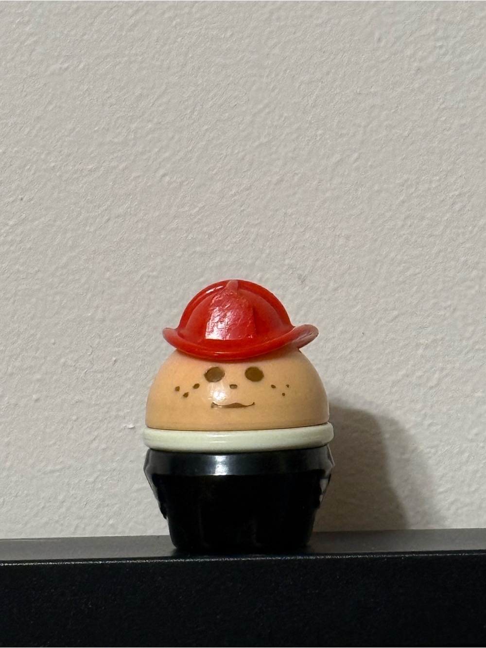💖4/$25- Vintage Little Tikes Toddle Tots Fireman Chunky People Figure Red Helmet